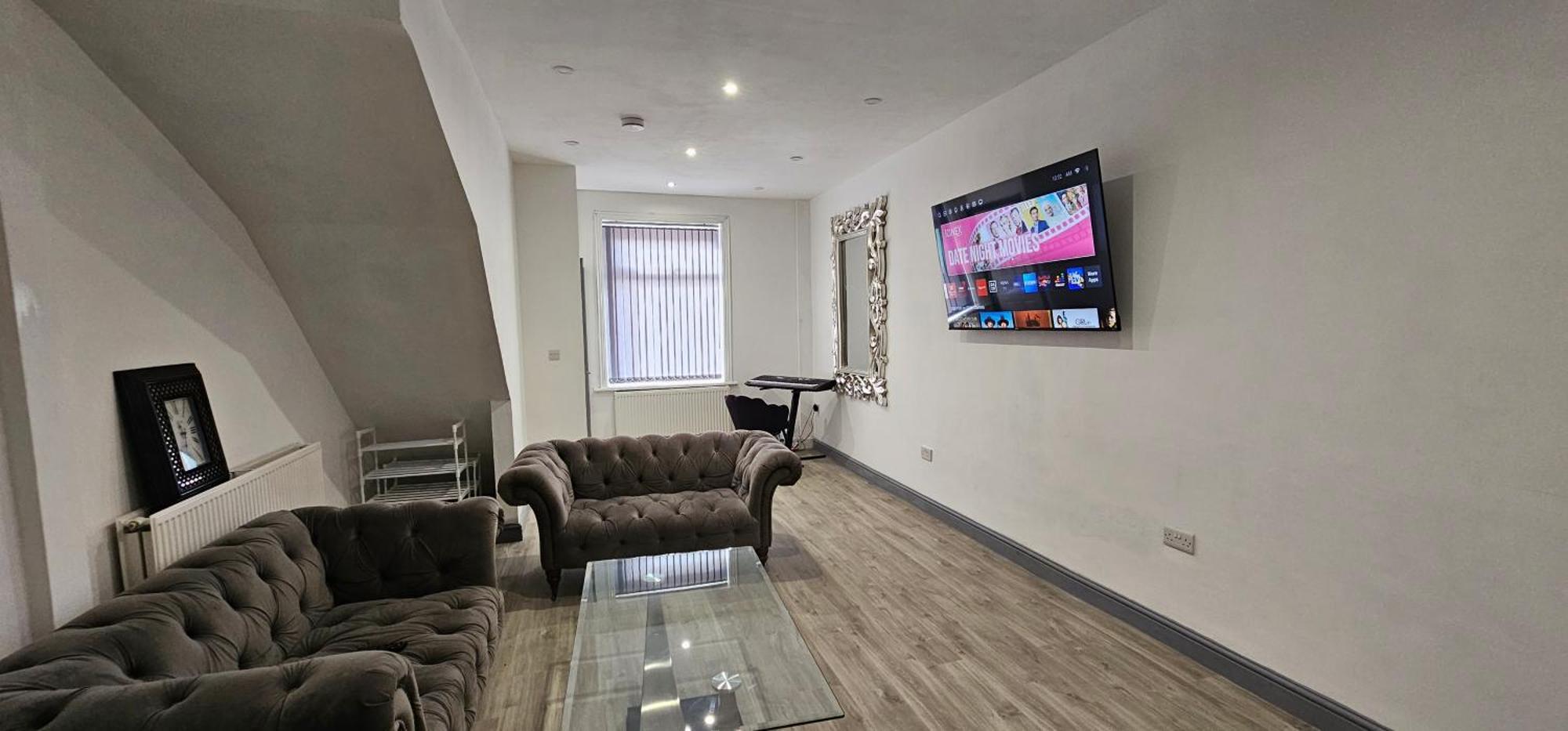 Luxury Four Bedroom House برادفورد المظهر الخارجي الصورة
