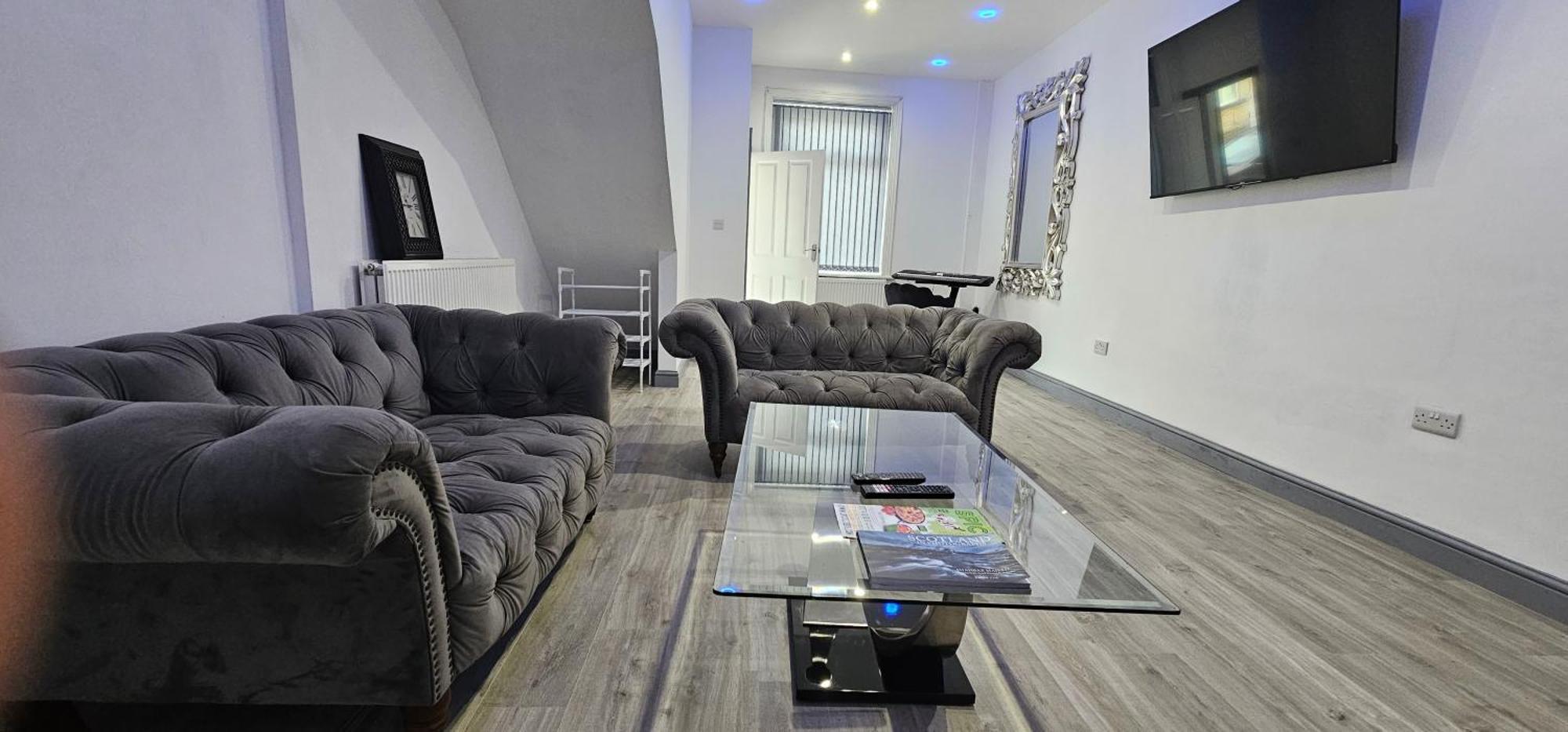 Luxury Four Bedroom House برادفورد المظهر الخارجي الصورة